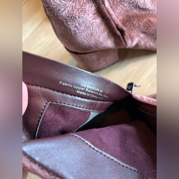 Sam Edelman Taye Embossed Velvet Ankle Booties - Picture 8 of 8